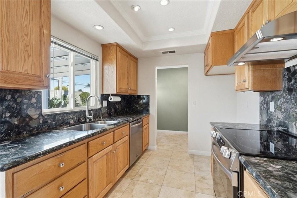 17841 Altamirano Ln - Photo 7 of 21