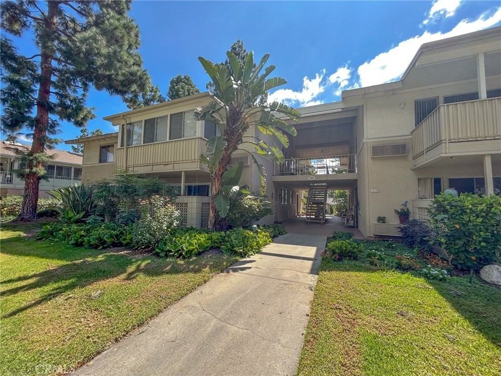 353 Avenida Sevilla - Photo 4 of 44