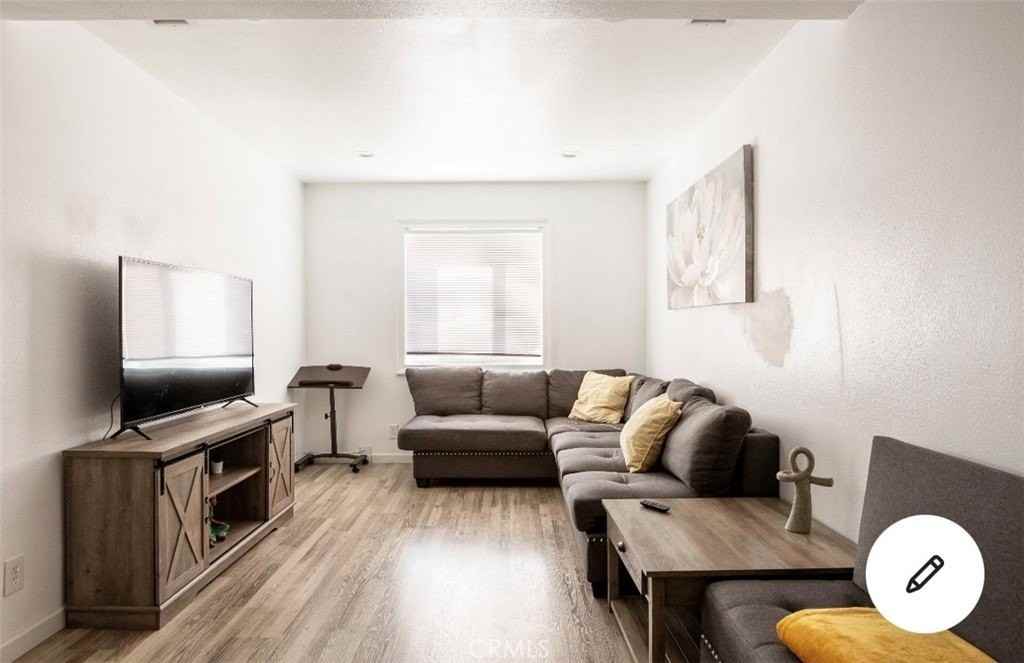 6794 La Jolla Blvd - Photo 2 of 7