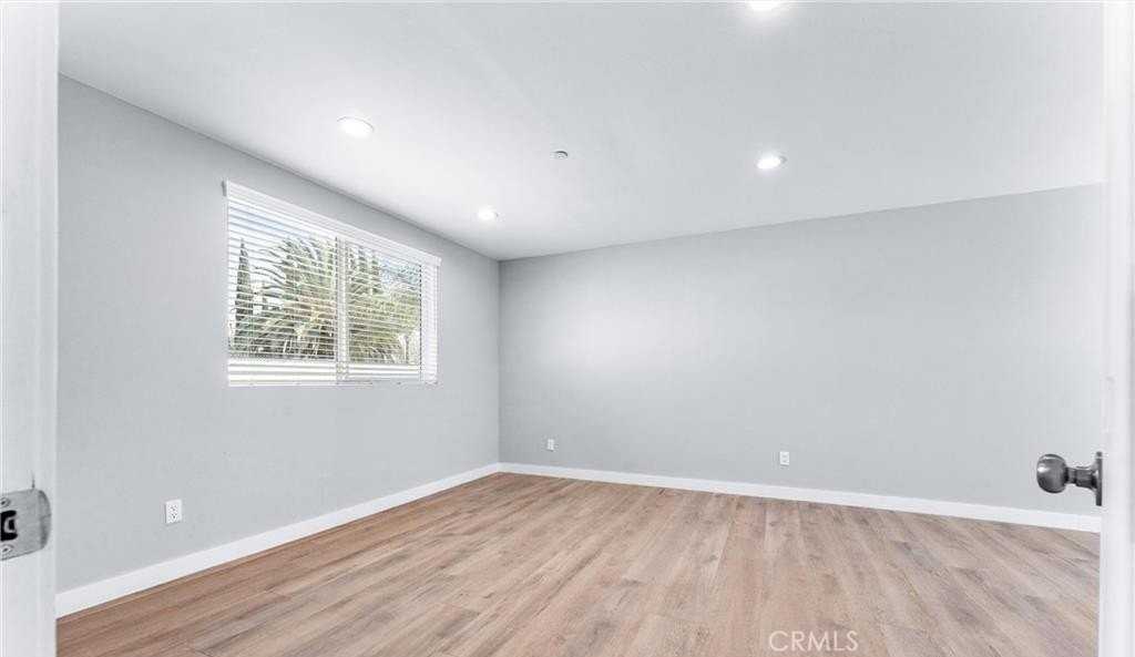 1531 W Orange Grove Ave - Photo 5 of 16