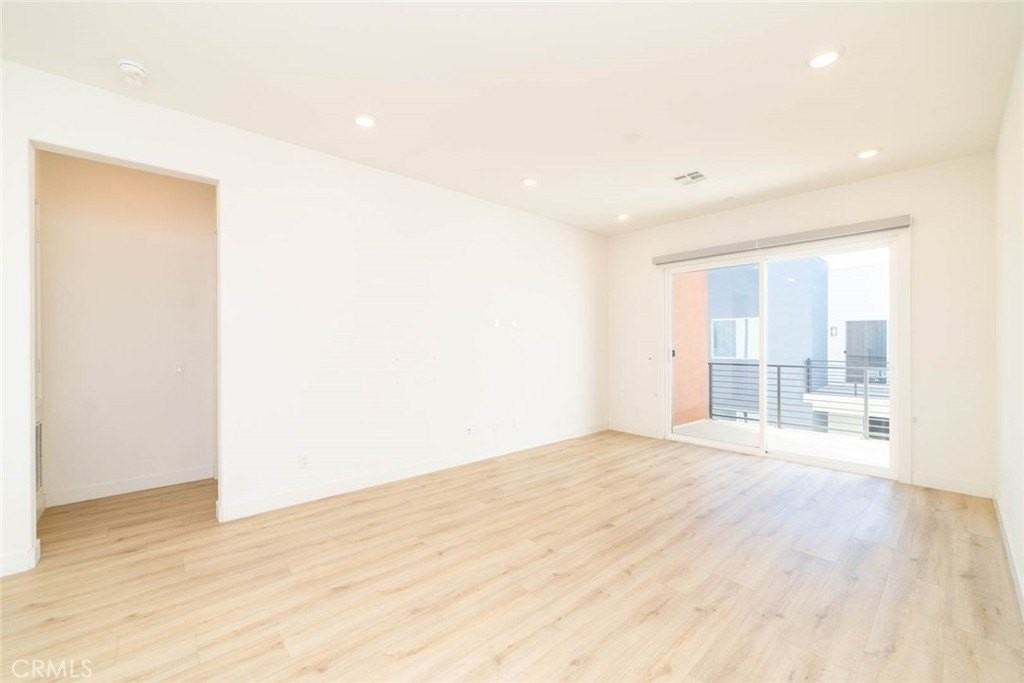 155 Baluster - Photo 7 of 30