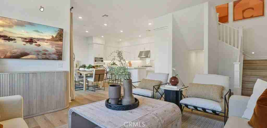 431 Flycatcher - Photo 6 of 40