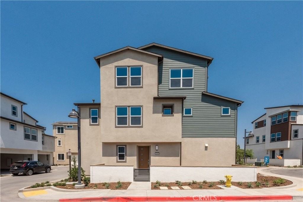 363 Proctor - Photo 2 of 46