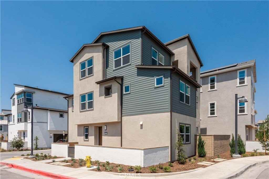 363 Proctor - Photo 3 of 46