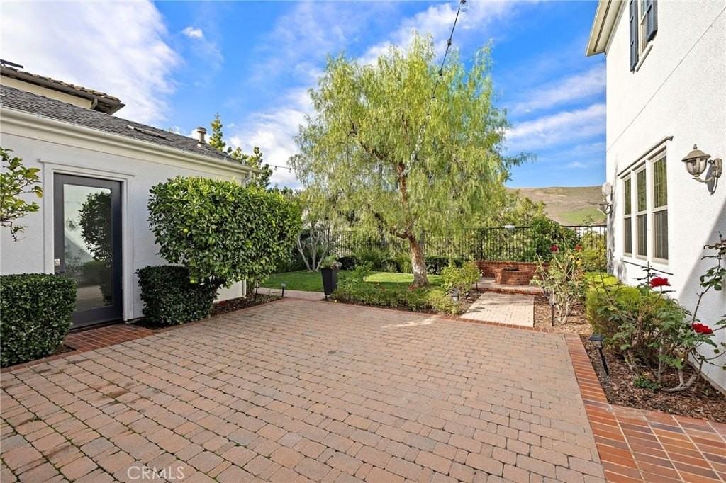 3 Eric St - Photo 5 of 35