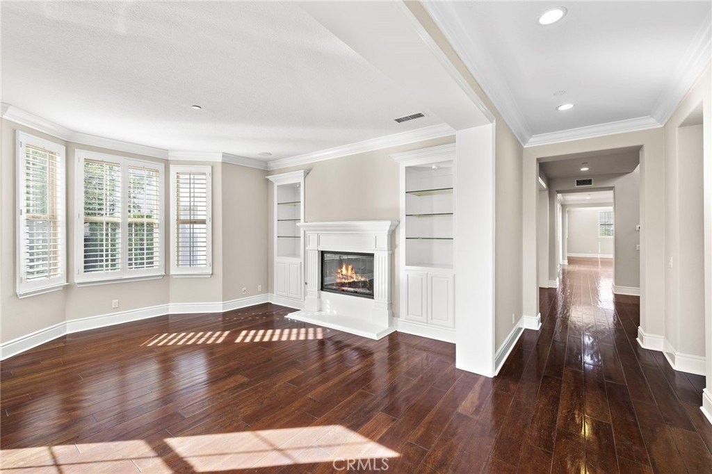 3 Eric St - Photo 6 of 35