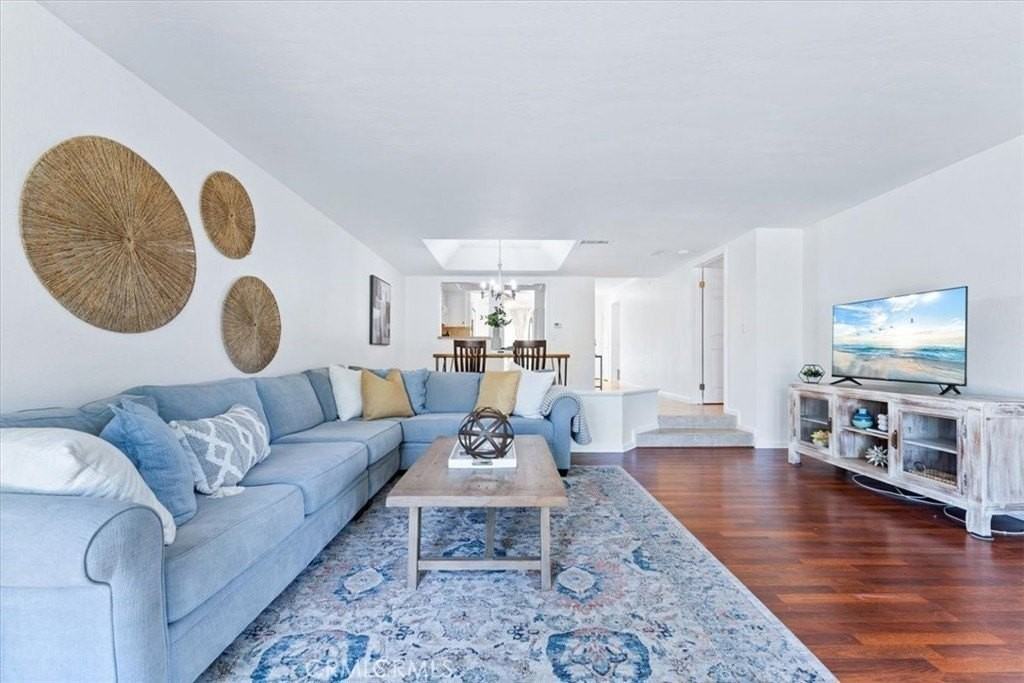 23454 Coso #175 - Photo 5 of 33