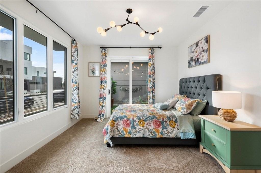 2053 Peebler Way - Photo 6 of 37