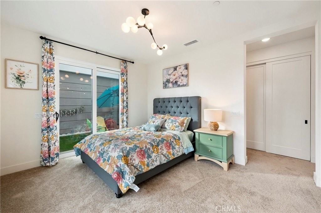 2053 Peebler Way - Photo 7 of 37