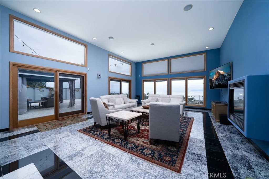 1733 Vallecito Dr - Photo 3 of 31