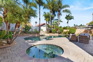 featured image of 15 Rustic Glen Drive