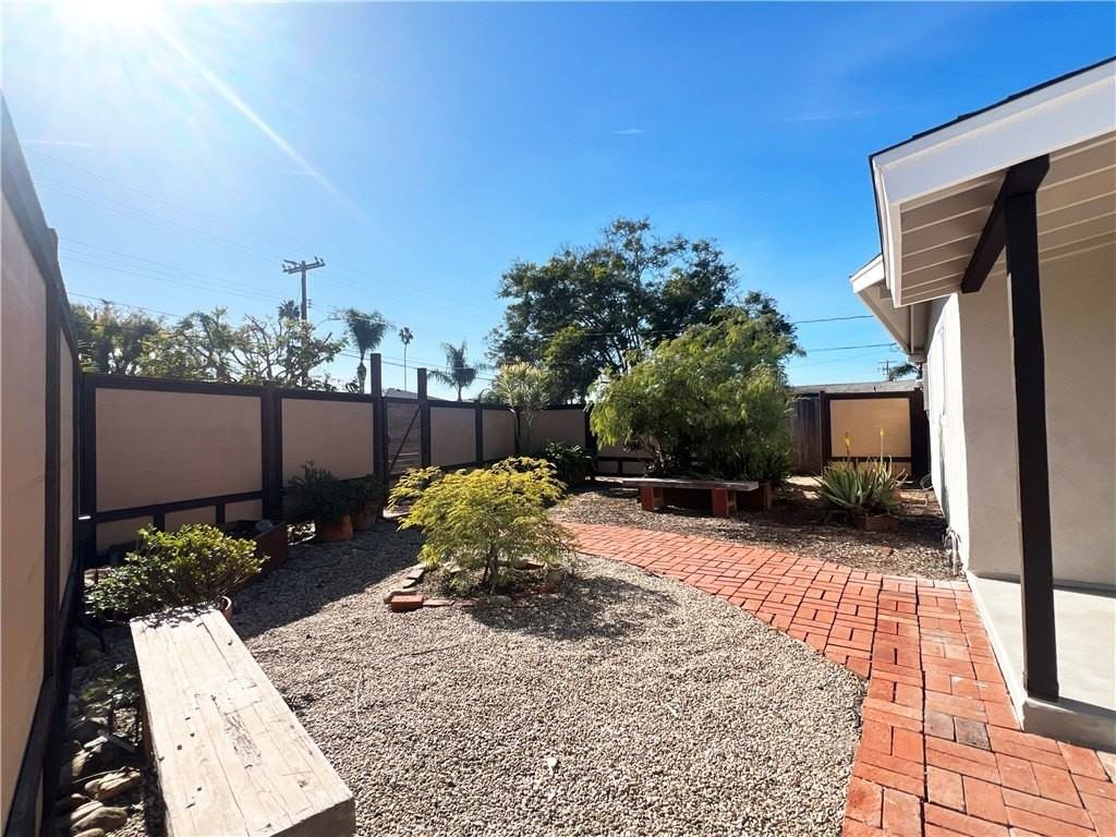 326 Hamilton St - Photo 4 of 35