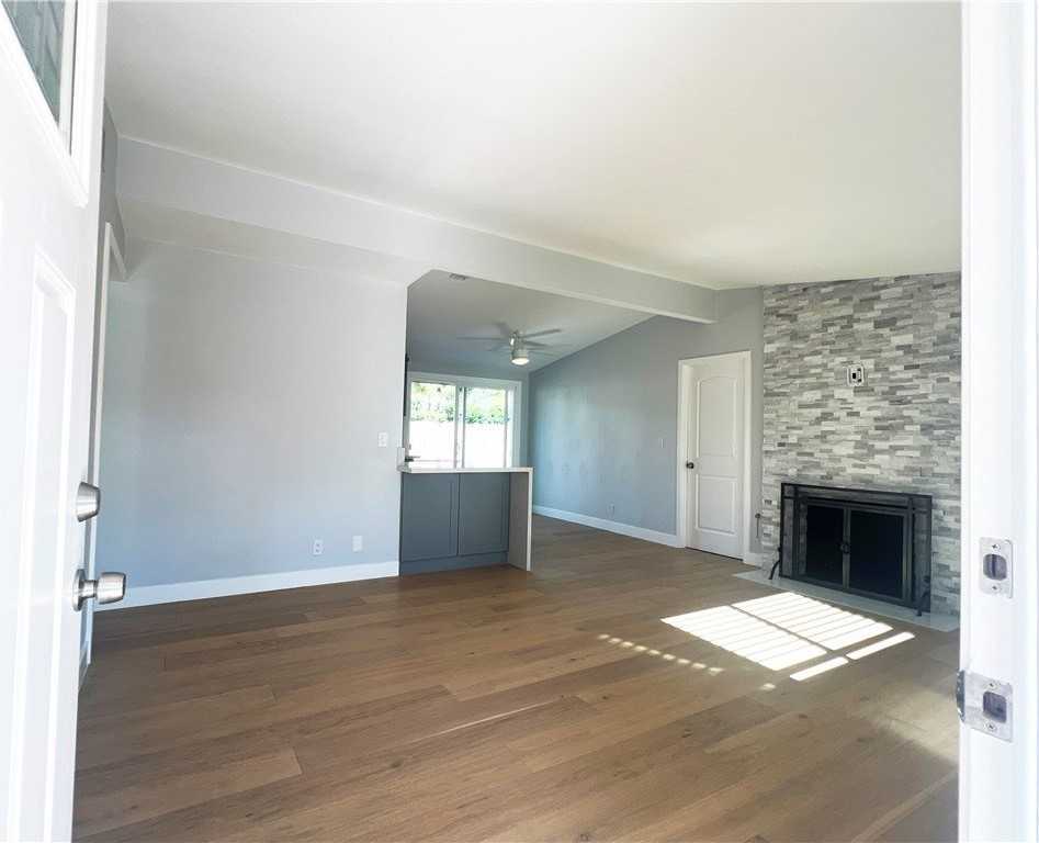 326 Hamilton St - Photo 7 of 35