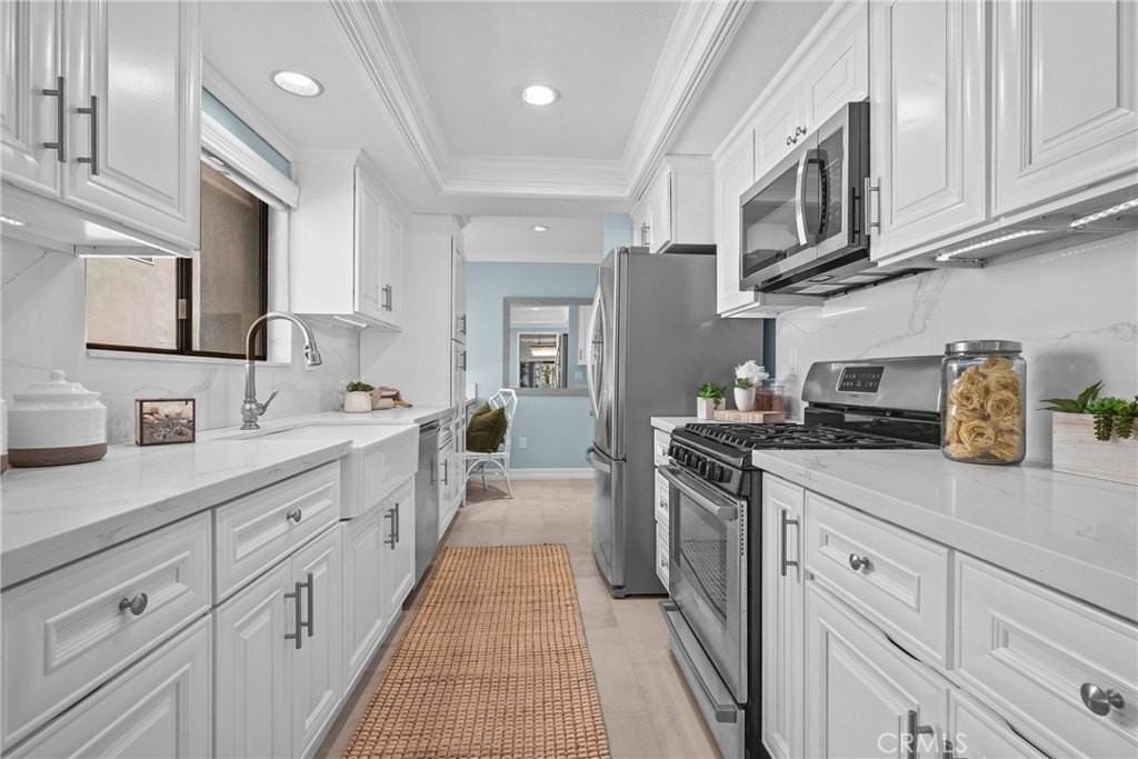 2357 Palos Verdes Dr W #3 - Photo 3 of 50