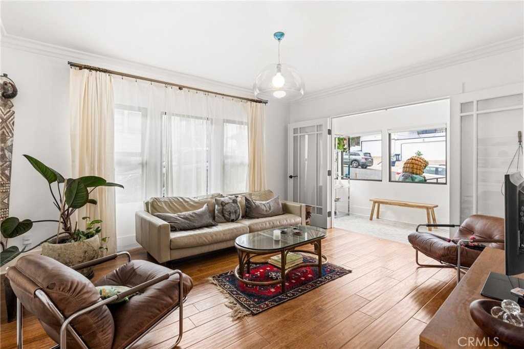 3436 S Kerckhoff Ave - Photo 6 of 18