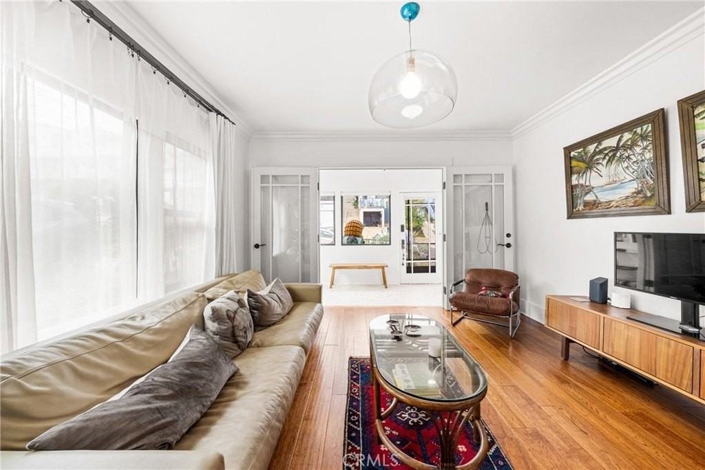 3436 S Kerckhoff Ave - Photo 7 of 18