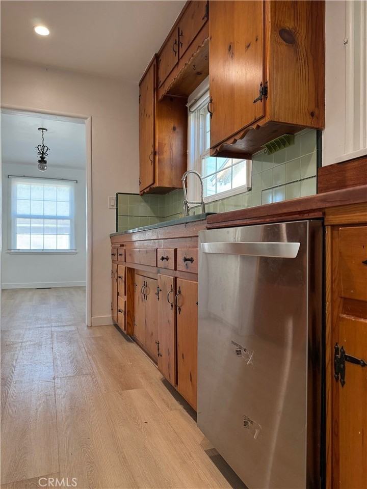 22051 Vanowen Street - Photo 5 of 14