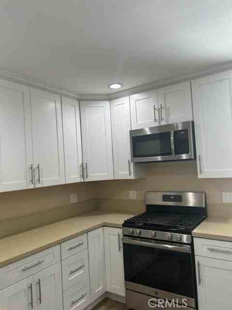 17257 Welby Way - Photo 7 of 32