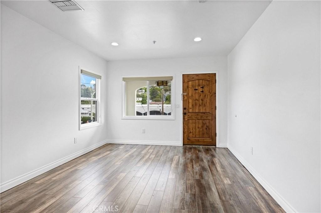 2211 Hyperion Ave - Photo 6 of 18