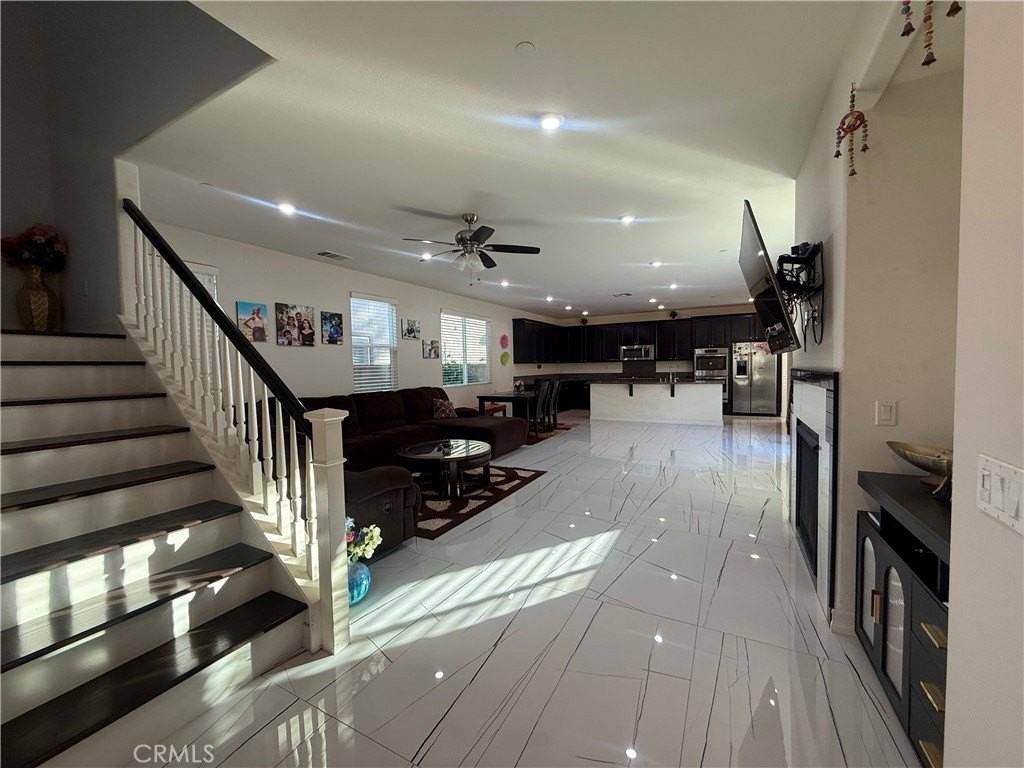 28635 Parkside Drive - Photo 2 of 35