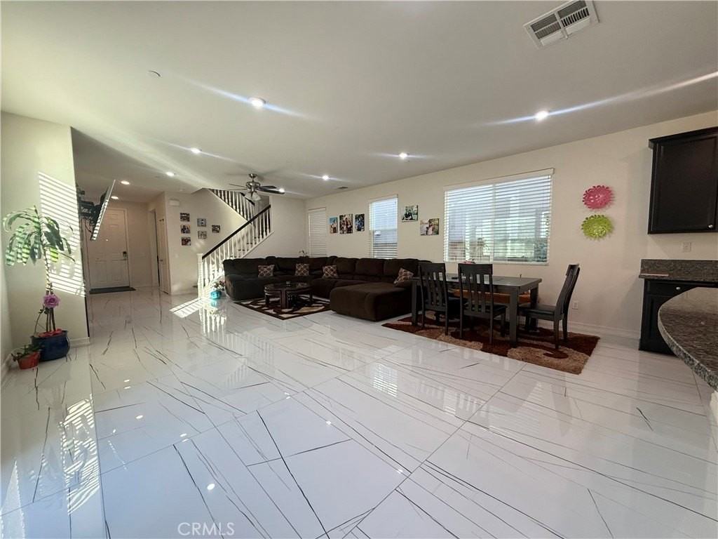 28635 Parkside Drive - Photo 3 of 35