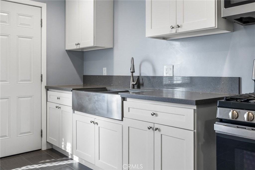 5339 Oakland St #1-4 - Photo 7 of 23