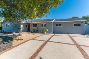 636 East Avenida De Los Arboles - Photo 1 of 1