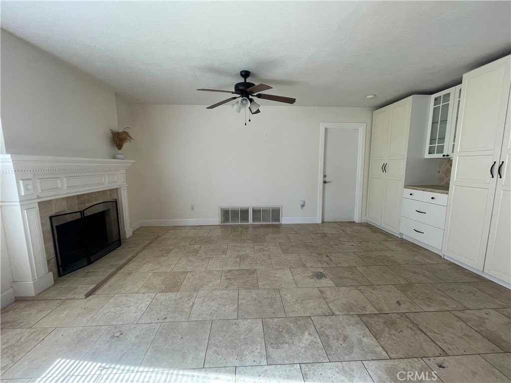 28628 Macklin Ave - Photo 4 of 20