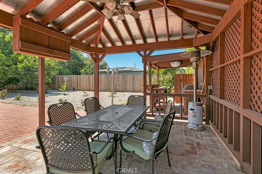 5719 Beckford Ave - Photo 4 of 50