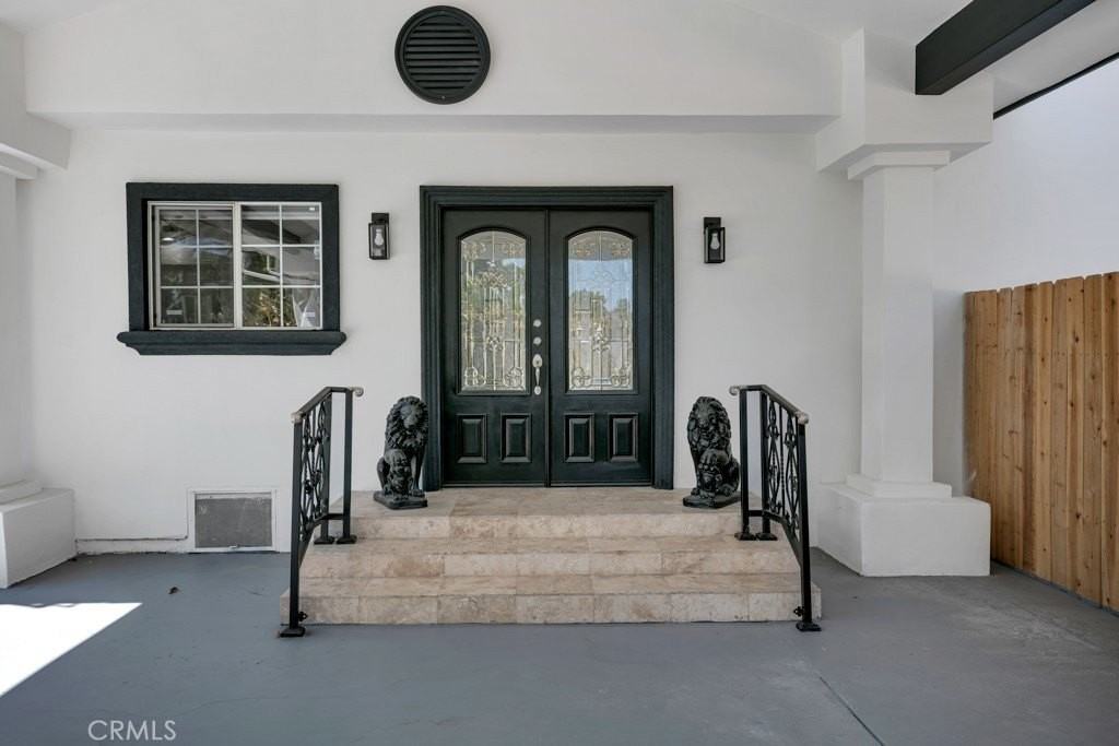 5719 Beckford Ave - Photo 7 of 50