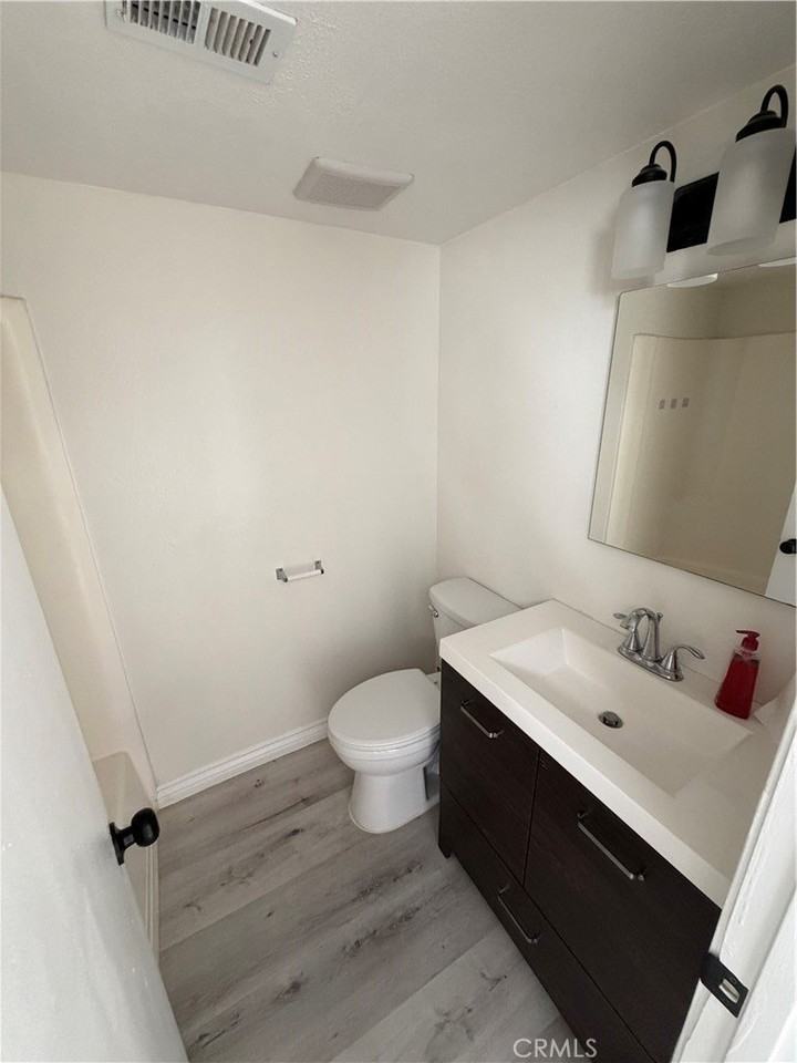 6143 Avenue Juan Diaz - Photo 7 of 11