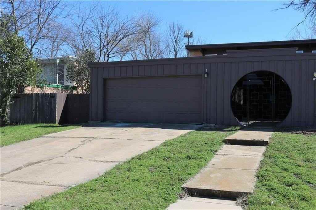 6321 Walraven Cir - Photo 3 of 32