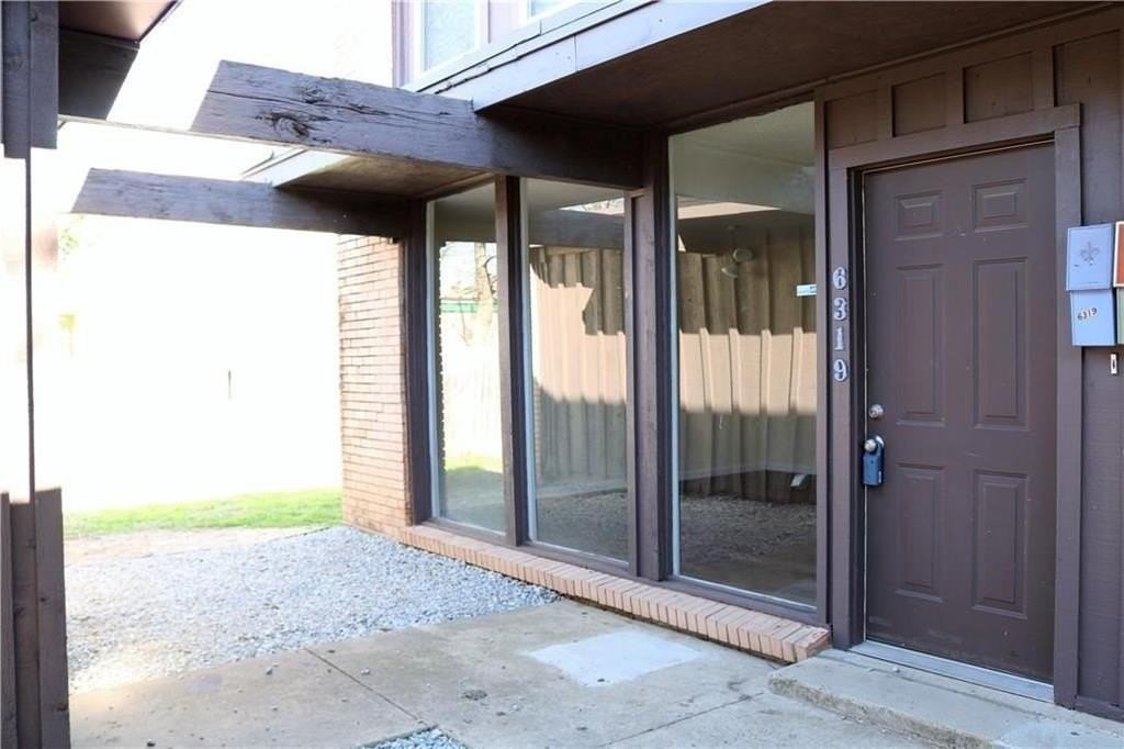 6321 Walraven Cir - Photo 5 of 32