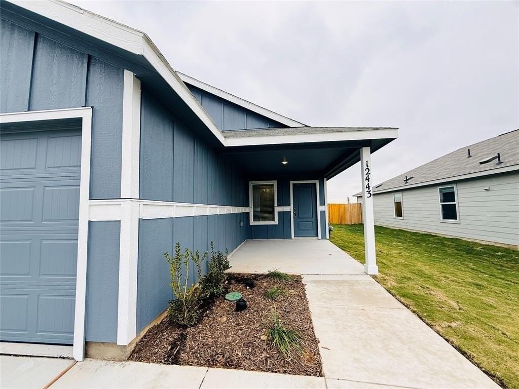 12443 Lost Rock Dr - Photo 3 of 27