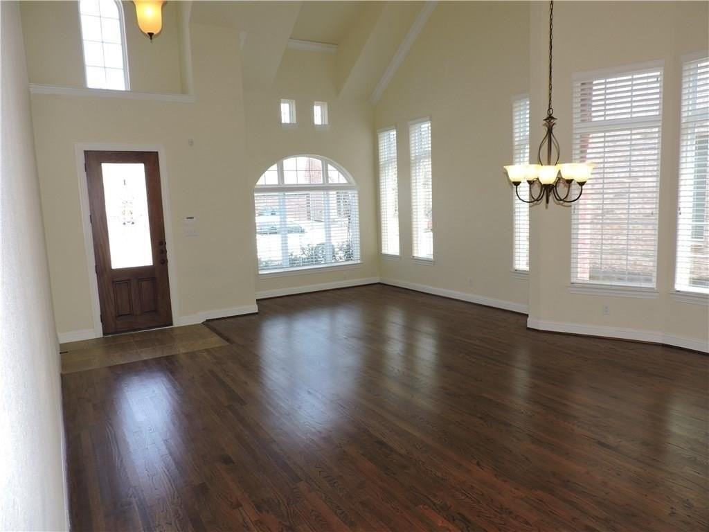 1031 River Rock Way - Photo 3 of 32