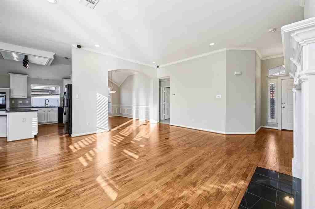7313 San Carlos Dr - Photo 7 of 38
