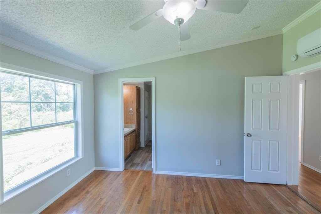 121 Windy Creek Ct - Photo 4 of 14