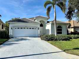 featured image of 3198 Southeast Carrick Green Court