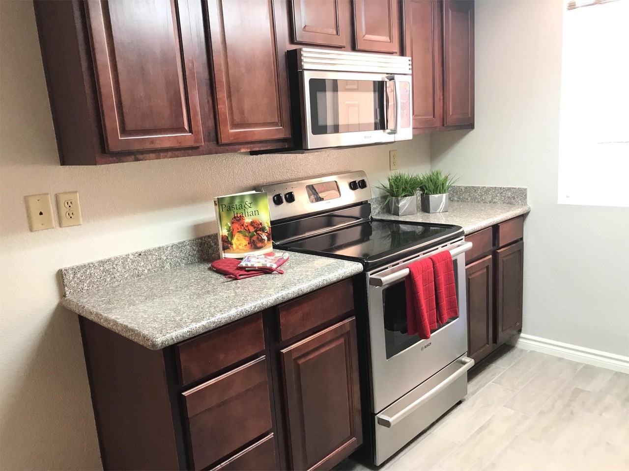 5160 Indian River Dr #1 - Photo 6 of 33