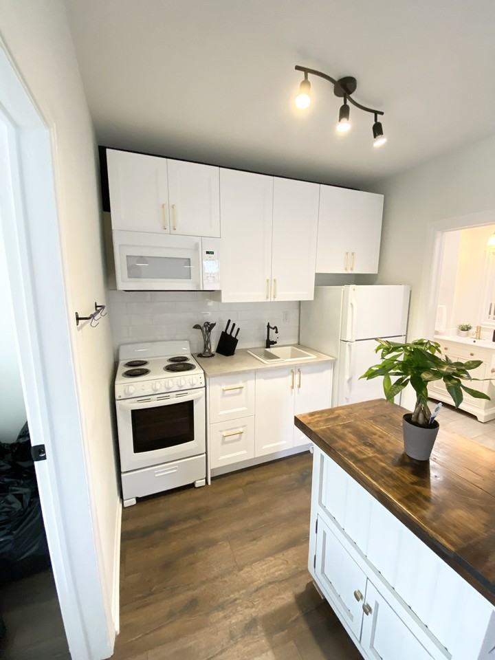 James St N & Murray St E #2 - Photo 3 of 9