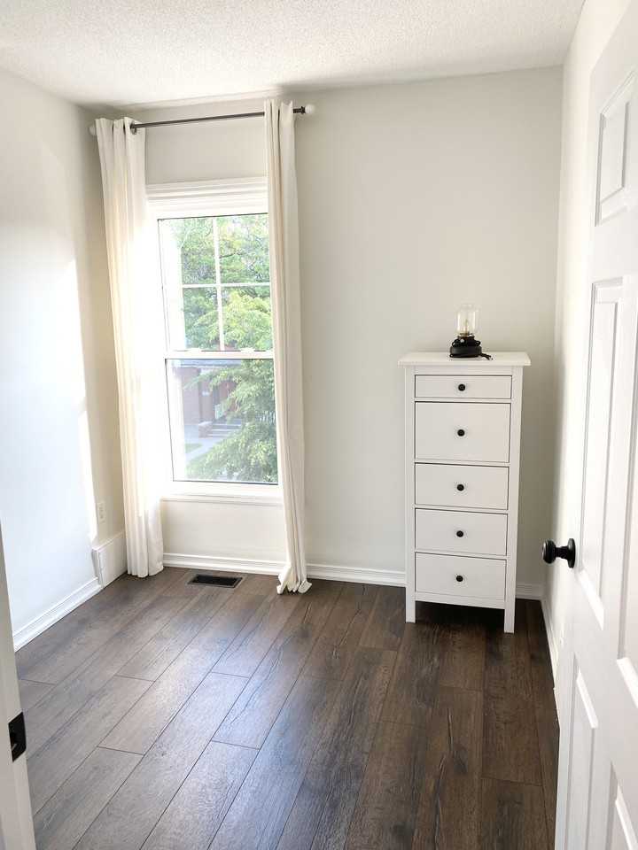 James St N & Murray St E #2 - Photo 5 of 9