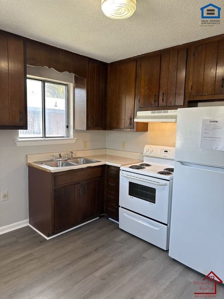 1702 Olive Street #A - Photo 7 of 24