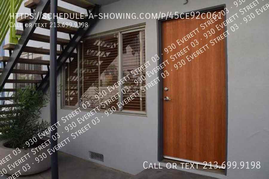 930 Everett Street - Photo 3 of 36