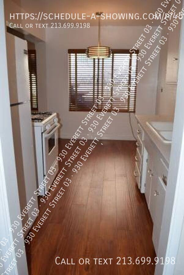 930 Everett Street - Photo 4 of 36