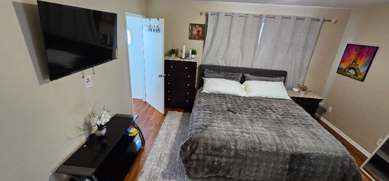 312 Bond St - Photo 3 of 8