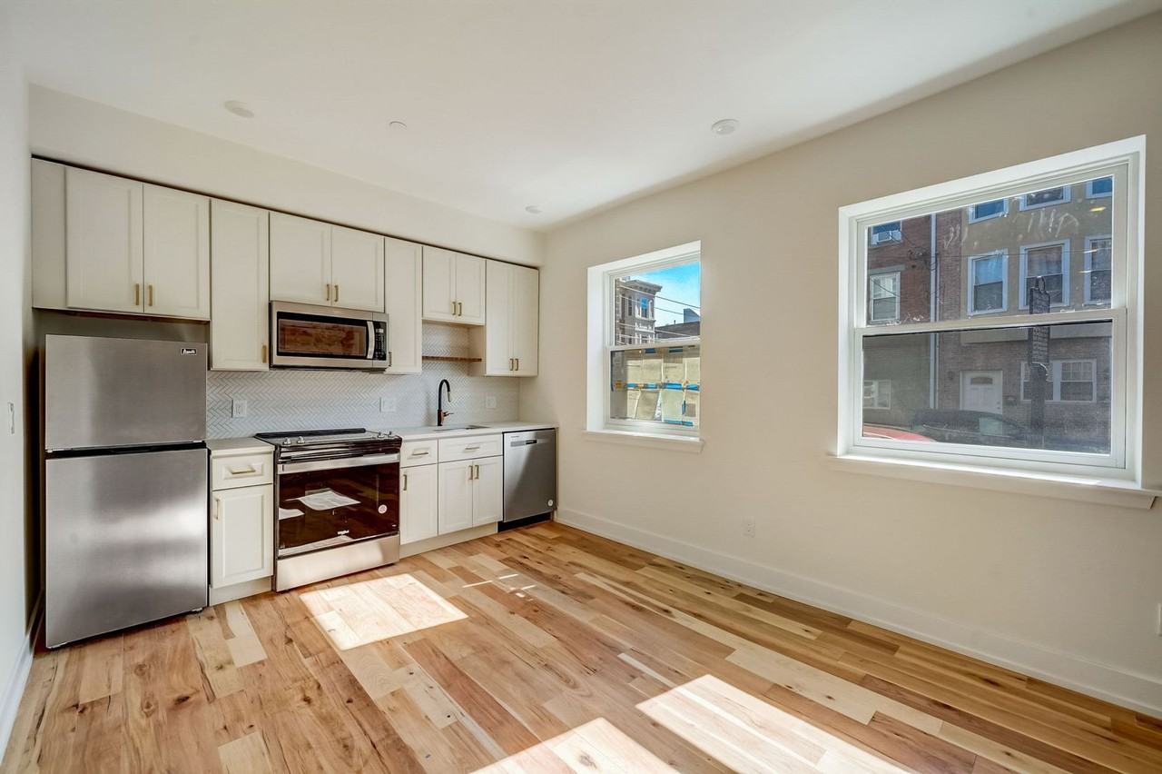 620 S 8th St #8 - Photo 4 of 21