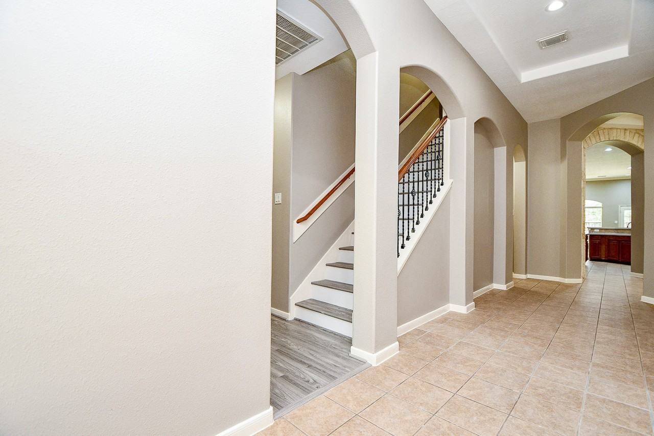 25710 Caddo Passway #25710 - Photo 3 of 32
