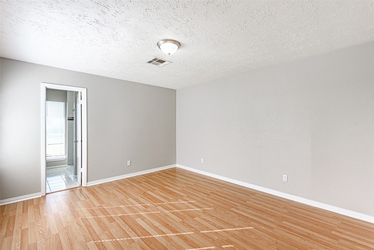 2519 Ironclad Drive #2519 - Photo 2 of 33