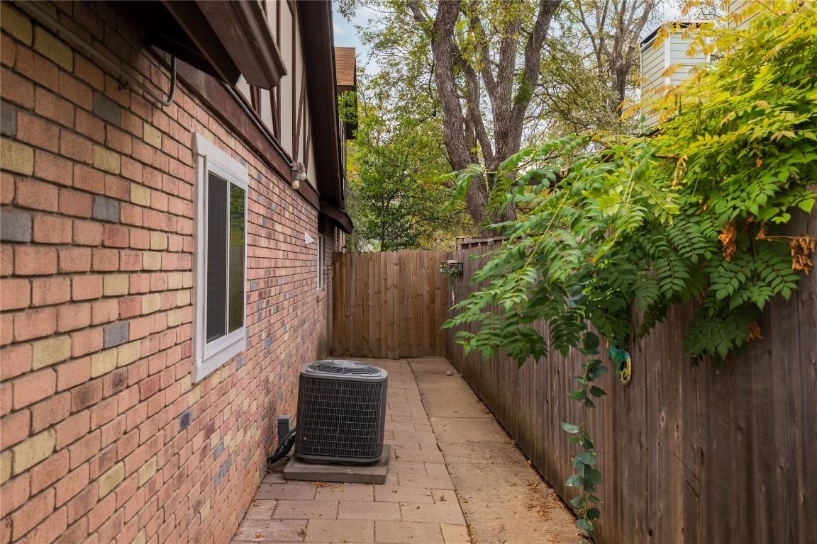 7406 Shadow Hill Dr #7406-108 - Photo 4 of 22