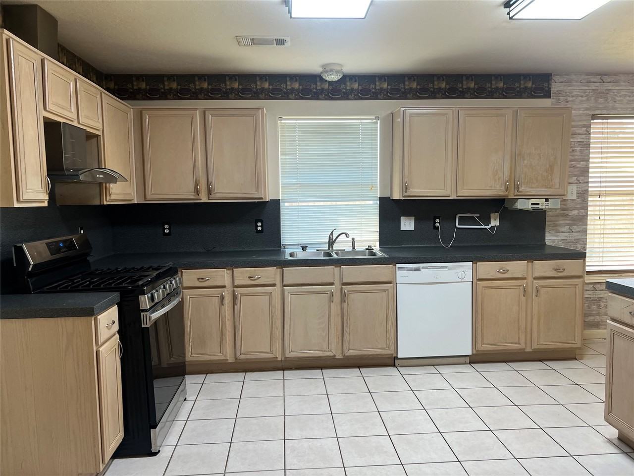 6903 Kettlemar Drive #6903 - Photo 3 of 12